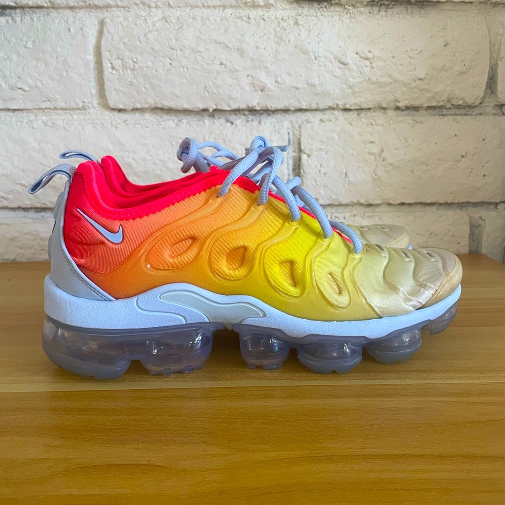 Nike Vapor - women 7.5
